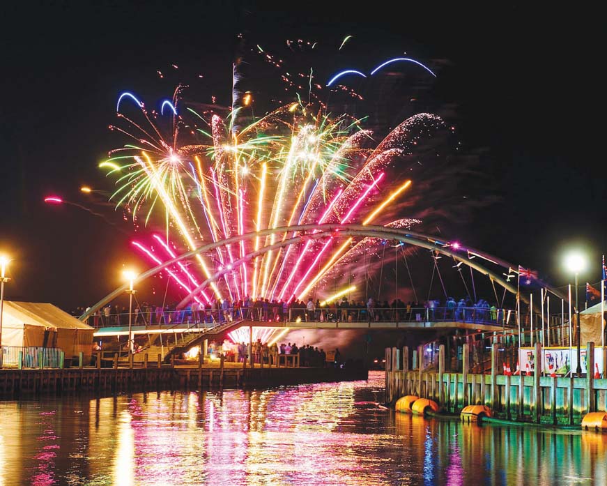 Getting ready for the waterfront festival Bayside News