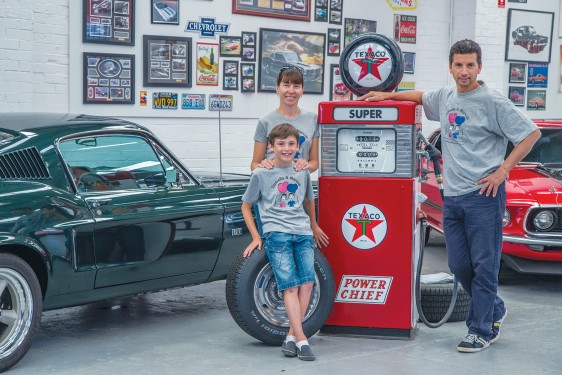Super team: Daniela and Tony Ruberto with 8-year-old son get ready for the Classic Car Day to be held at Bonbeach Reserve this weekend. Picture: Gary Sissons