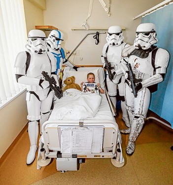 STORMTROOPERS AT FRANKSTON HOSPITAL 06-02-2016