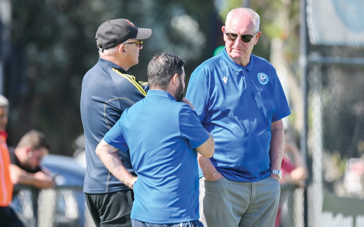 Blues’ brainstrust: Chelsea senior coach Gus Macleod (right) pictured with assistants Ronnie Whitton (left) and Chris Porteous. Picture: Jordan Martin