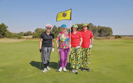 GOLFERS at a Sandhurst Golf Club fundraiser. Picture: Supplied