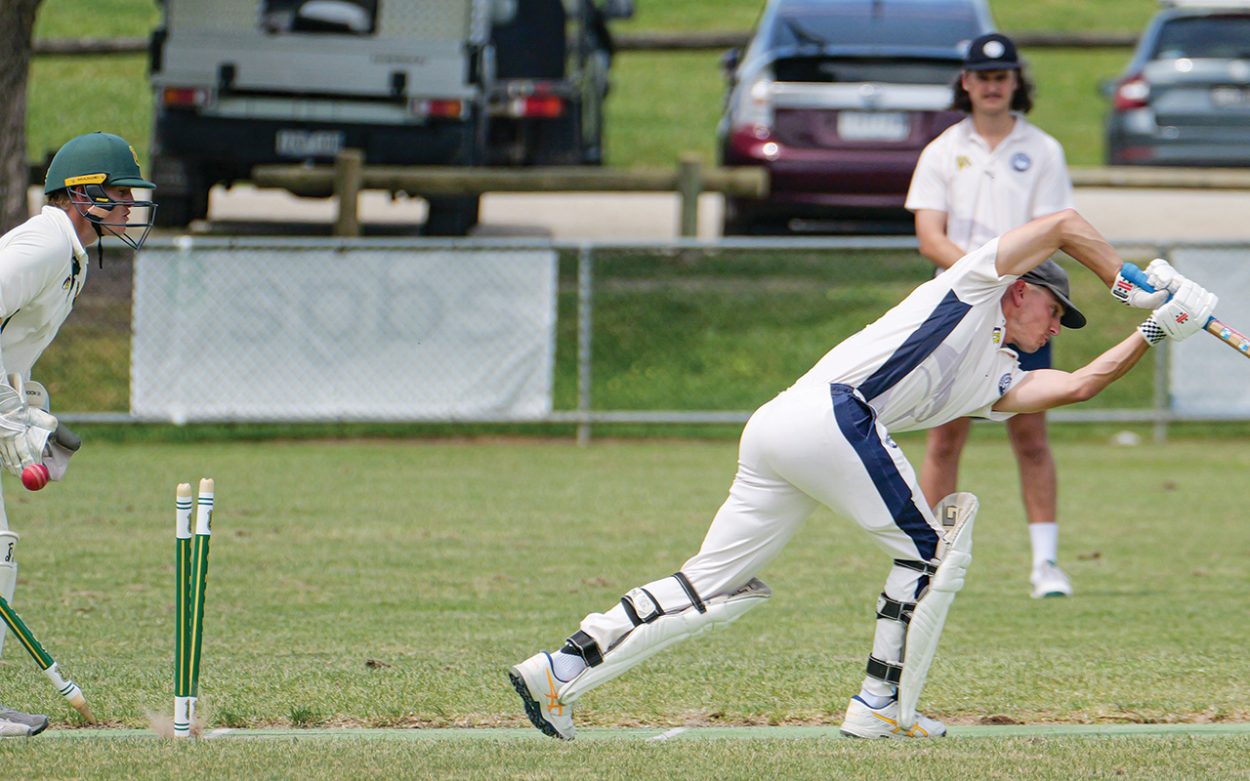 Bowled him: Mt Eliza had a real dig at defending their low score from last week, but fell short. Picture: Paul Churcher