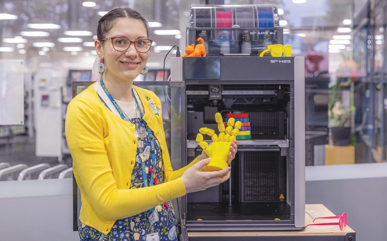 3D printing service for library visitors